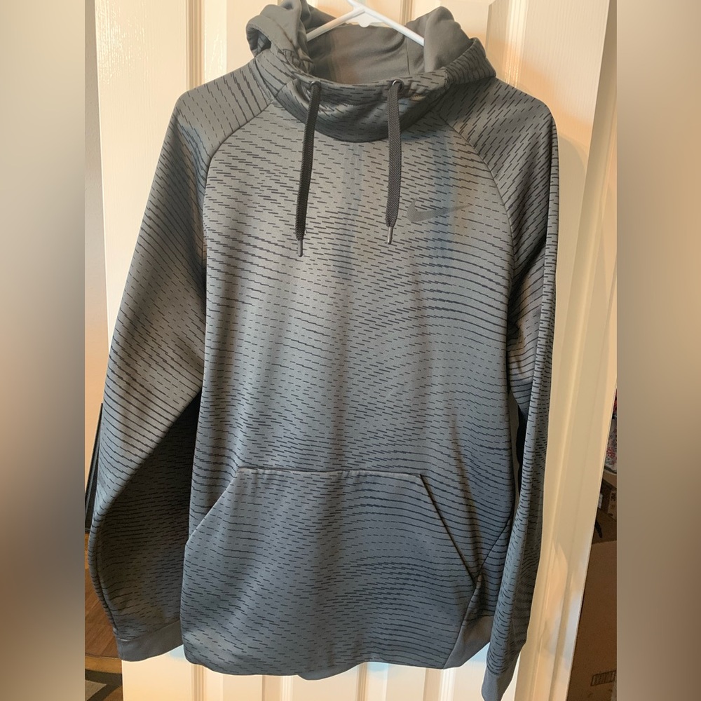 Men’s Nike DriFIt Hoodie Pullover | L | Gray | Like New